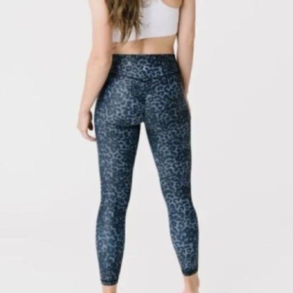 ZYIA Brilliant Cheetah Leopard Print Scrunch Butt Leggings Blue Black Size 6-8